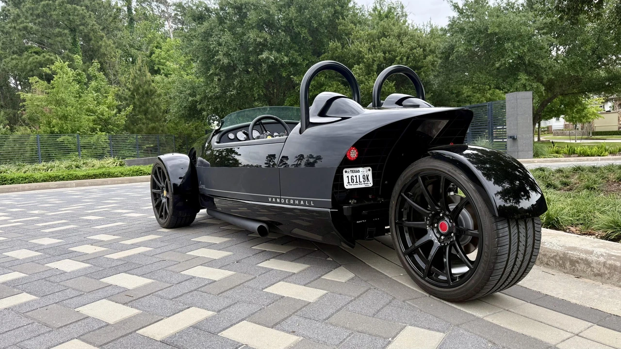 2024 Vanderhall Carmel - Image 18 of 31