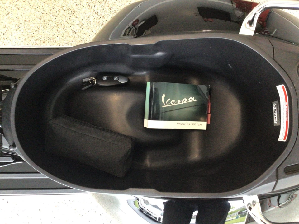 2024 Vespa Sei & PX & ET & LX & GT - Image 14 of 31