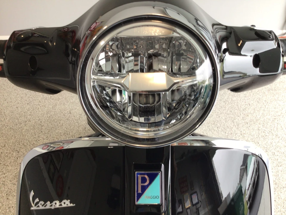 2024 Vespa Sei & PX & ET & LX & GT - Image 22 of 31