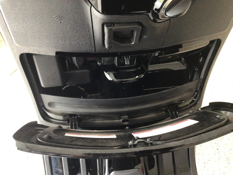 2024 Vespa Sei & PX & ET & LX & GT - Image 26 of 31