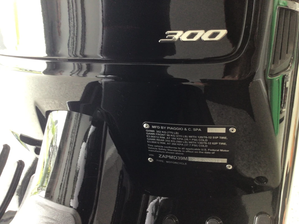 2024 Vespa Sei & PX & ET & LX & GT - Image 25 of 31