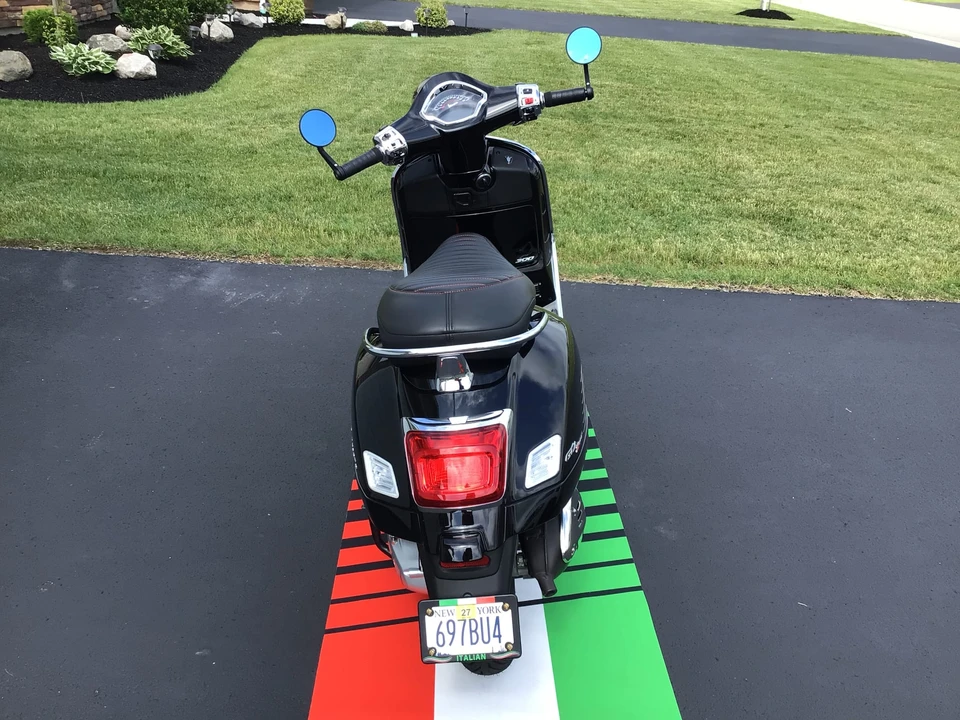 2024 Vespa Sei & PX & ET & LX & GT - Image 4 of 31