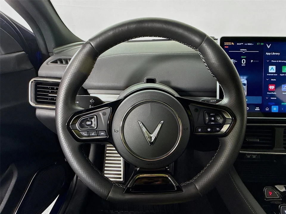 2024 VinFast VF8 - Image 3 of 21