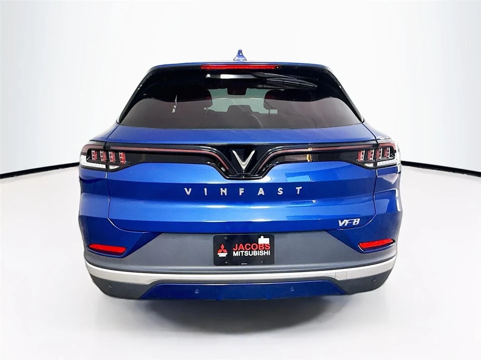 2024 VinFast VF8 - Image 11 of 14