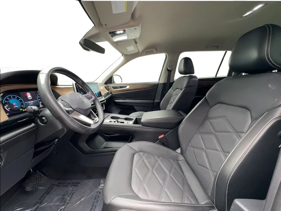 2024 Volkswagen Atlas - Image 20 of 21