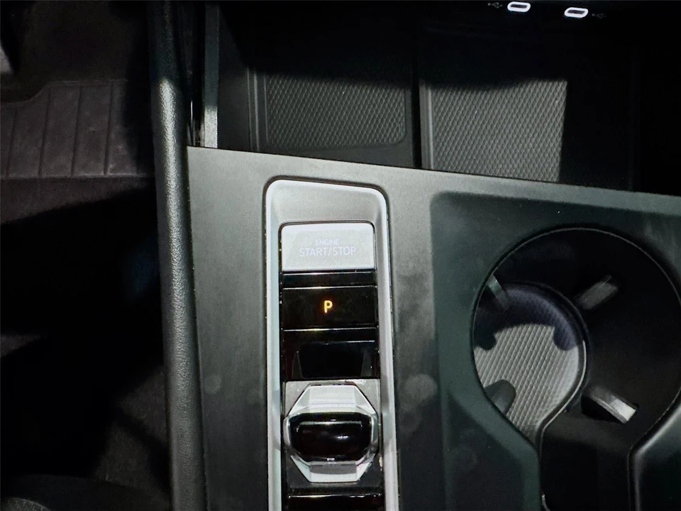 2024 Volkswagen Atlas - Image 13 of 21