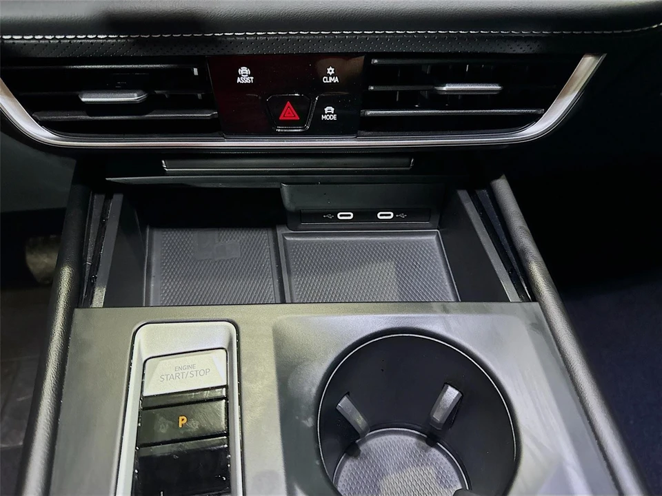2024 Volkswagen Atlas - Image 16 of 21