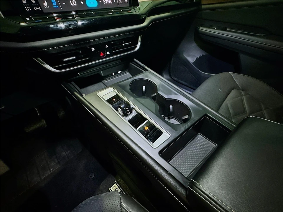 2024 Volkswagen Atlas - Image 15 of 21