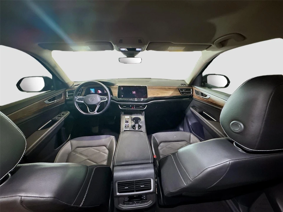 2024 Volkswagen Atlas - Image 19 of 21
