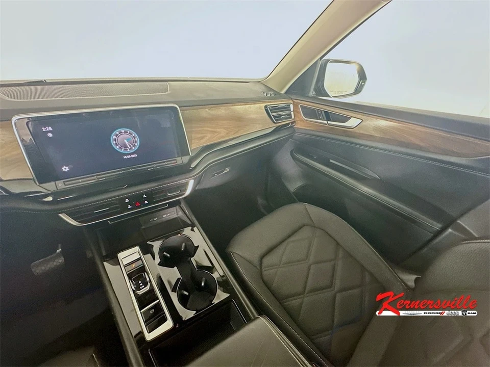 2024 Volkswagen Atlas - Image 11 of 12
