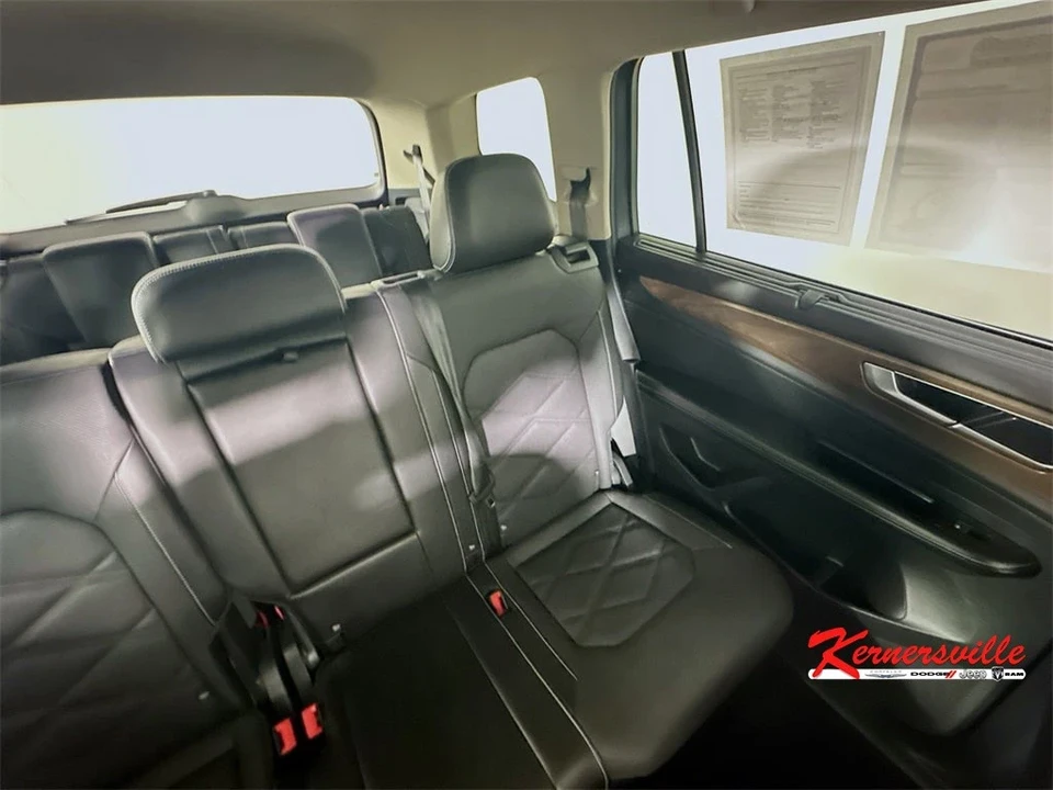 2024 Volkswagen Atlas - Image 14 of 21