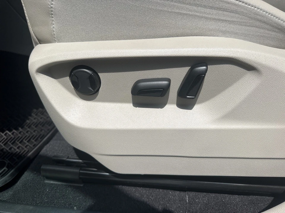 2024 Volkswagen Atlas - Image 10 of 12