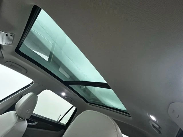 2024 Volkswagen Atlas - Image 9 of 12