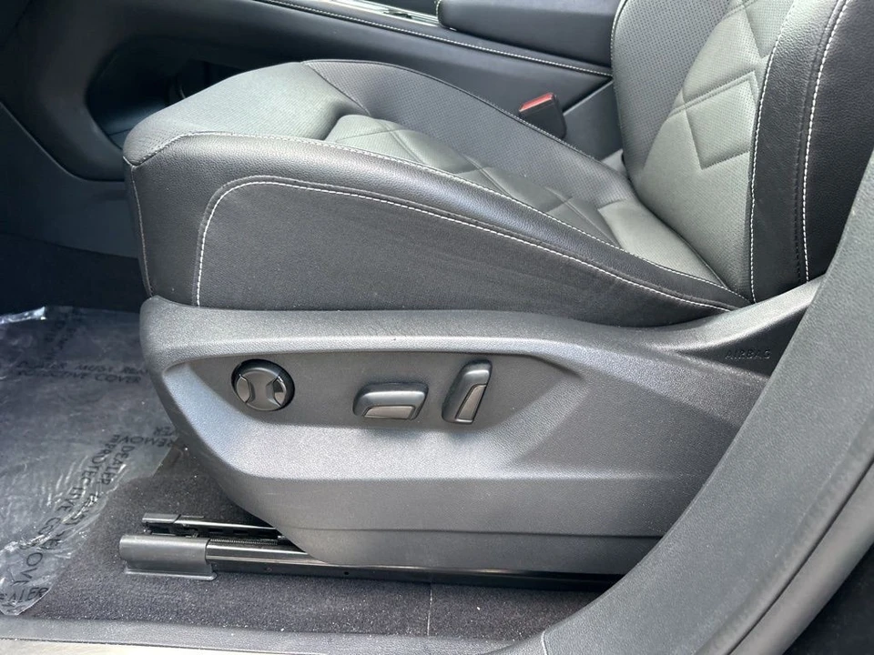 2024 Volkswagen Atlas - Image 10 of 12