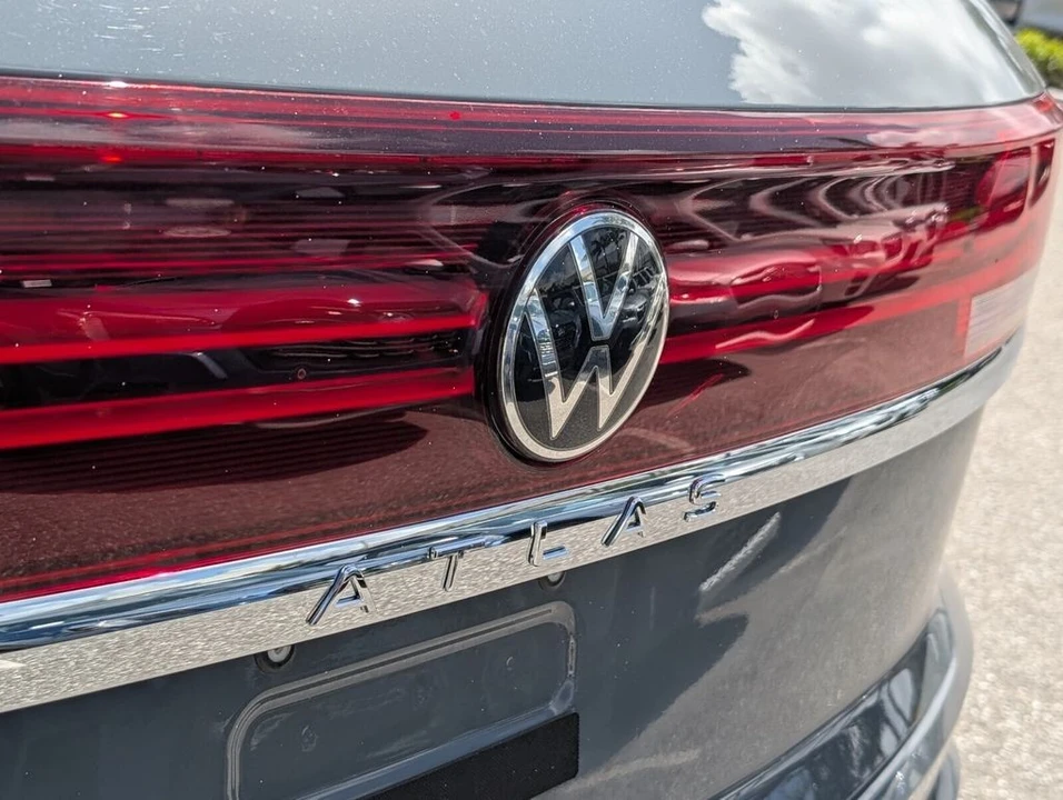 2024 Volkswagen Atlas - Image 16 of 21