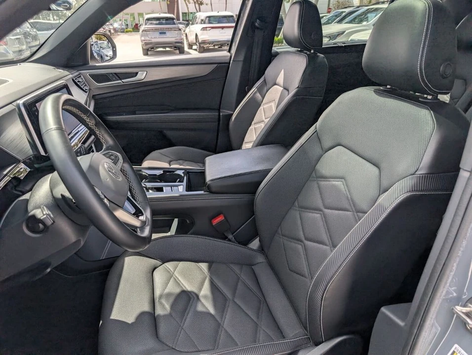2024 Volkswagen Atlas - Image 11 of 21