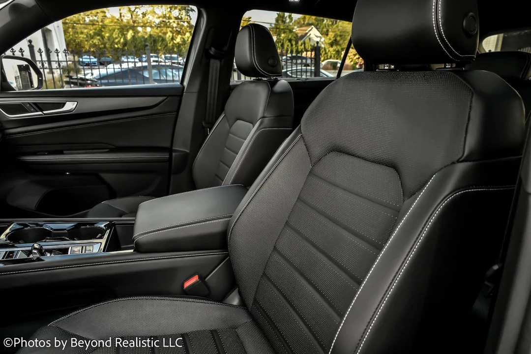 2024 Volkswagen Atlas - Image 2 of 21