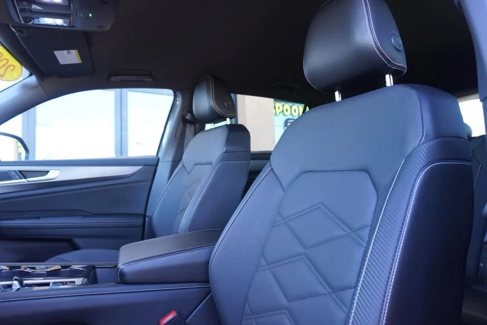2024 Volkswagen Atlas - Image 14 of 20
