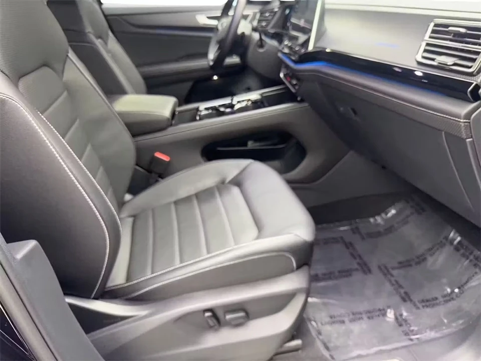 2024 Volkswagen Atlas - Image 10 of 19