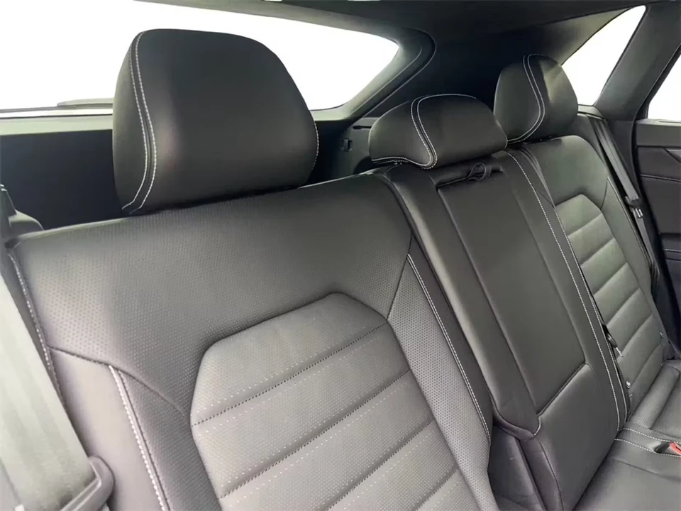 2024 Volkswagen Atlas - Image 13 of 19