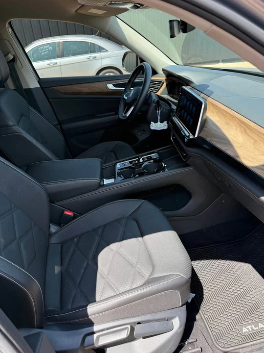 2024 Volkswagen Atlas - Image 9 of 11
