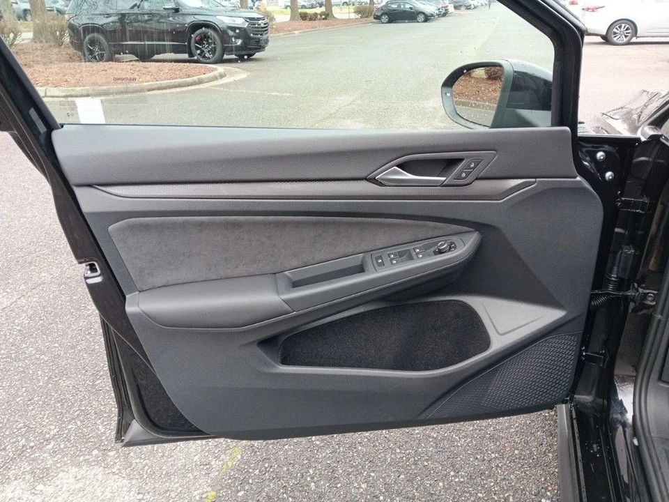 2024 Volkswagen Golf Mk8 - Image 12 of 12