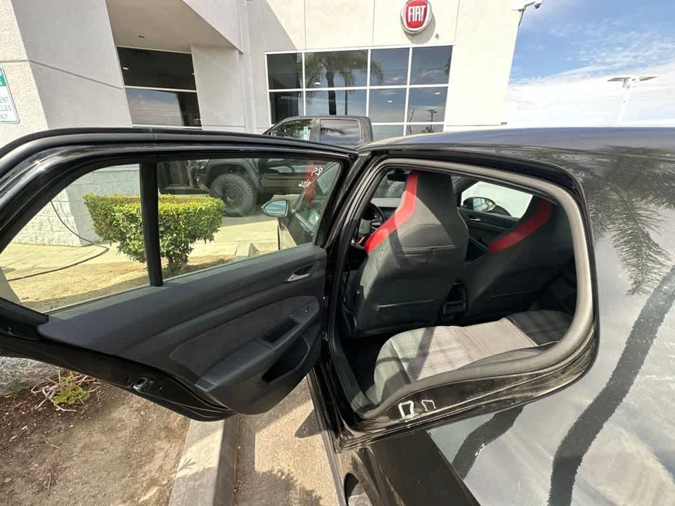 2024 Volkswagen GTI Mk8 - Image 9 of 10