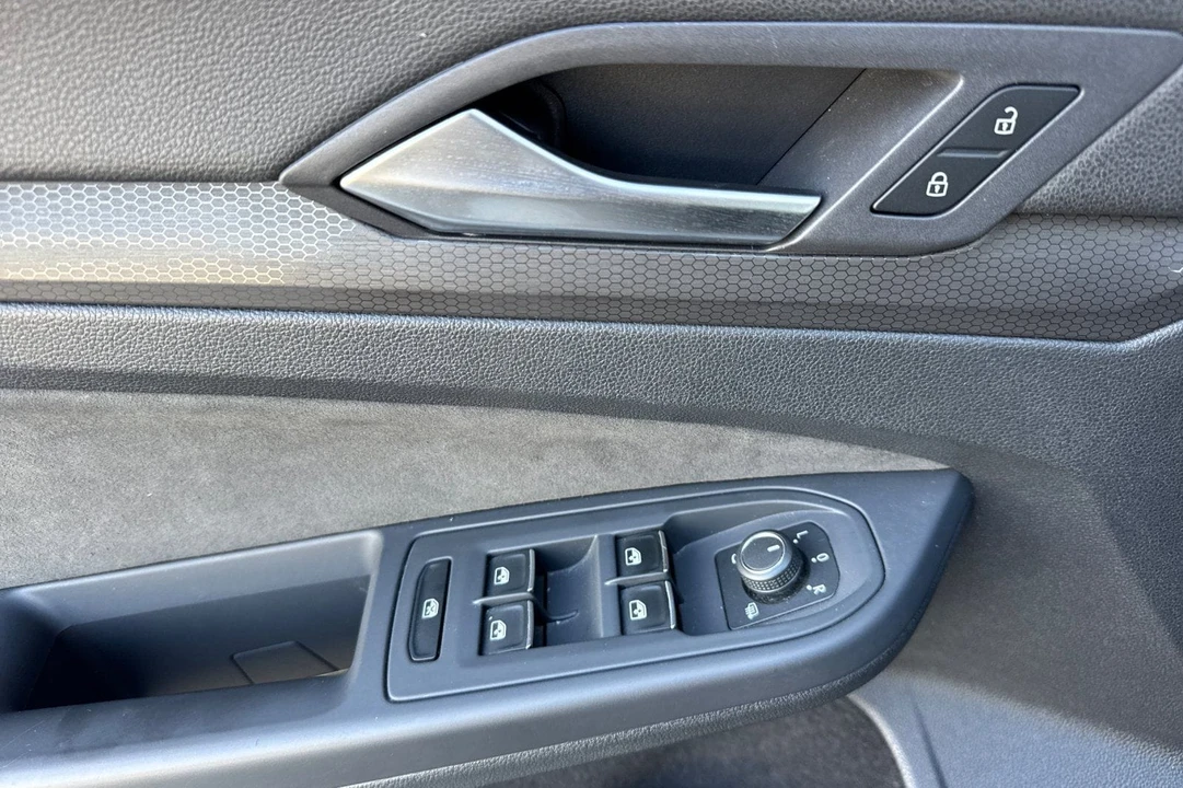2024 Volkswagen GTI Mk8 - Image 11 of 31