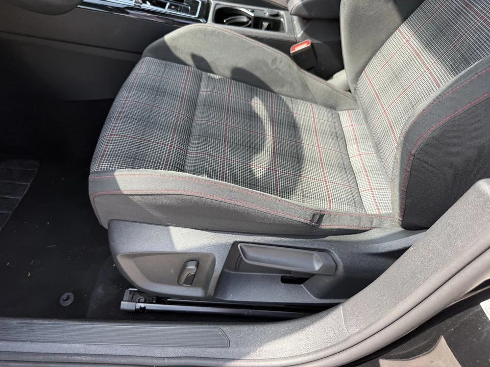 2024 Volkswagen GTI Mk8 - Image 27 of 31