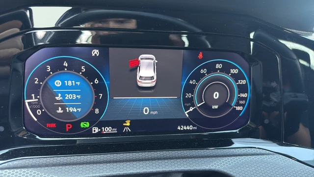 2024 Volkswagen GTI Mk8 - Image 19 of 31