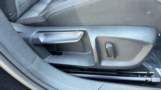 2024 Volkswagen GTI Mk8 - Image 29 of 31