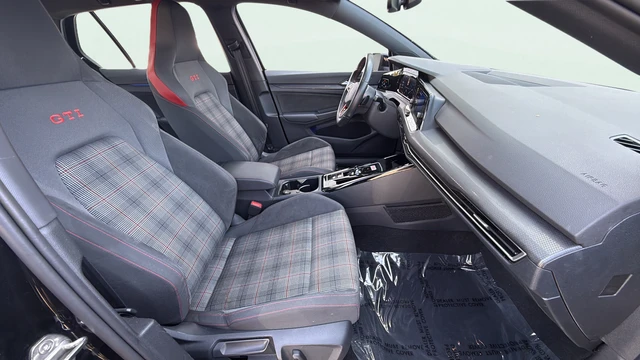 2024 Volkswagen GTI Mk8 - Image 28 of 31