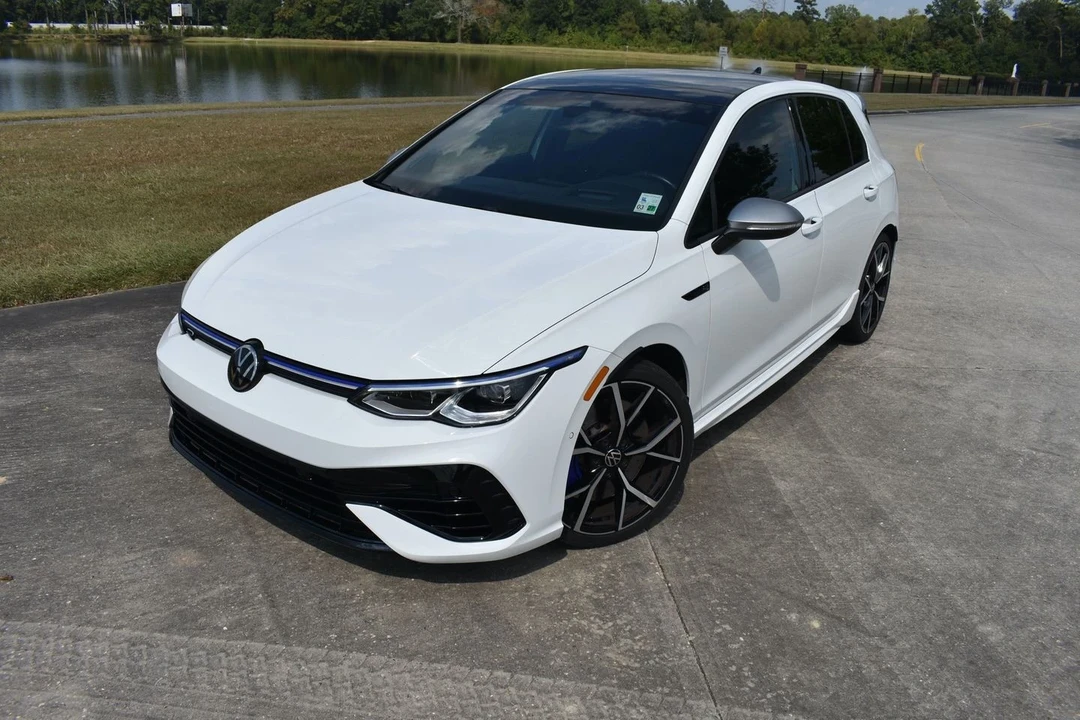 2024 Volkswagen Golf R Mk8 - Image 2 of 21