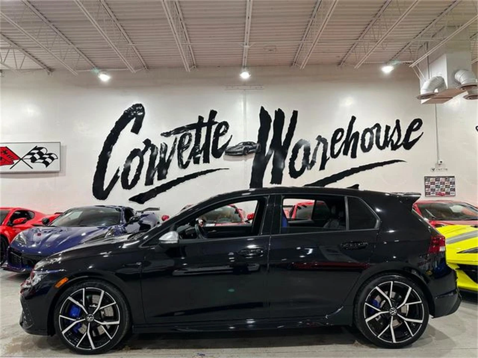 2024 Volkswagen Golf R Mk8 - Image 2 of 11