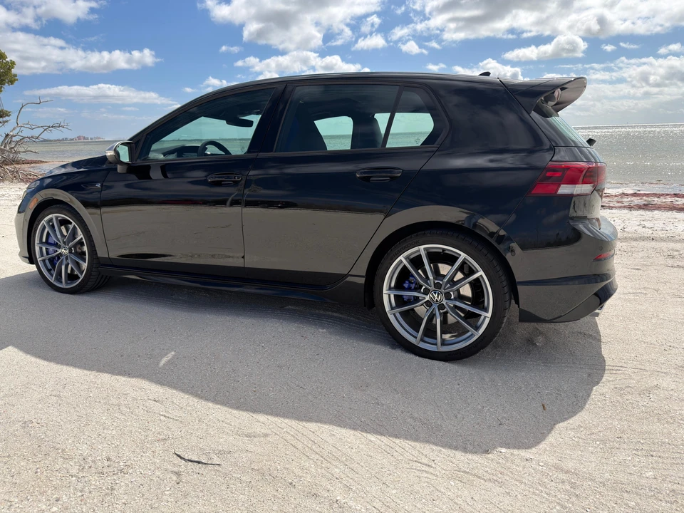 2024 Volkswagen Golf R Mk8 - Image 8 of 31