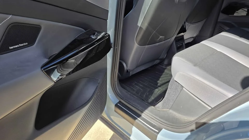2024 Volkswagen ID.4 - Image 7 of 9