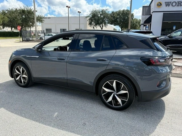 2024 Volkswagen ID.4 - Image 10 of 12