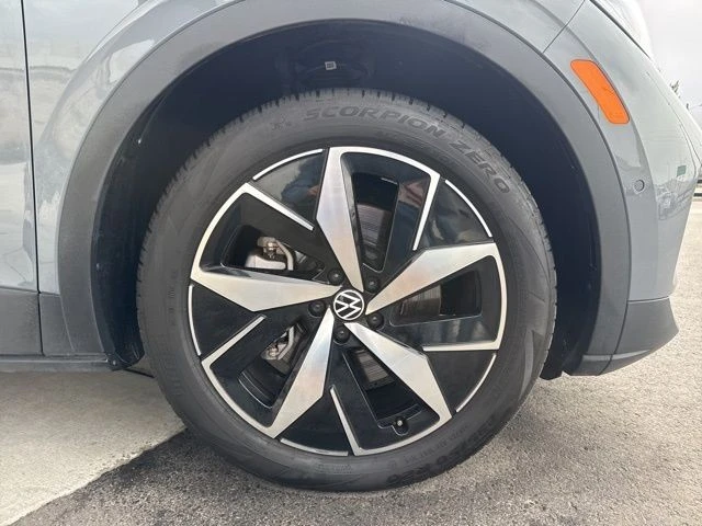 2024 Volkswagen ID.4 - Image 10 of 21