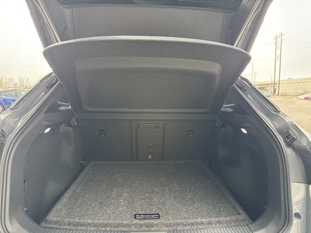 2024 Volkswagen ID.4 - Image 17 of 21