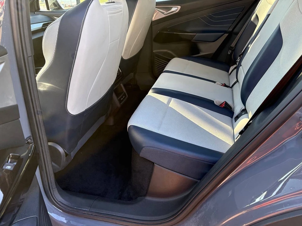 2024 Volkswagen ID.4 - Image 9 of 12