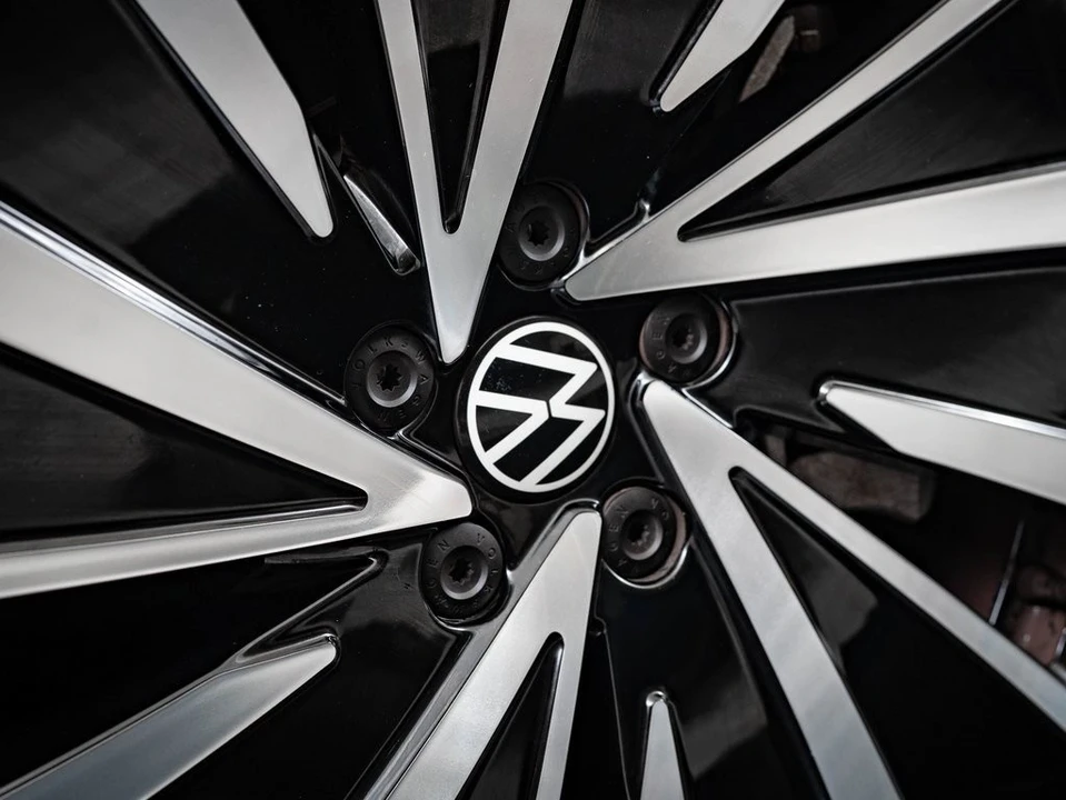 2024 Volkswagen ID.4 - Image 8 of 21