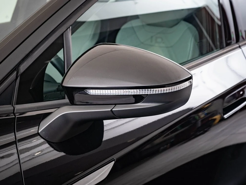2024 Volkswagen ID.4 - Image 15 of 21