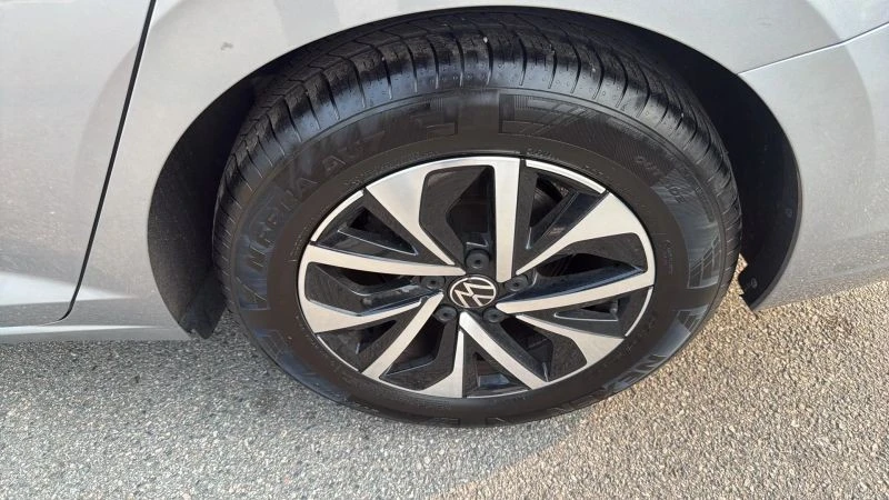 2024 Volkswagen A7 Jetta - Image 9 of 12