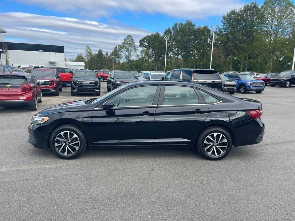 2024 Volkswagen A7 Jetta - Image 2 of 12