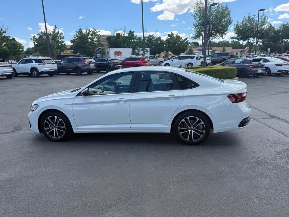2024 Volkswagen A7 Jetta - Image 4 of 10
