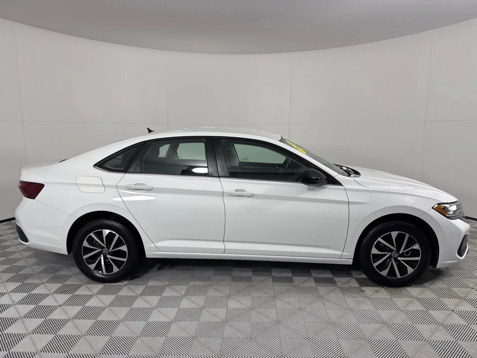 2024 Volkswagen A7 Jetta - Image 4 of 12