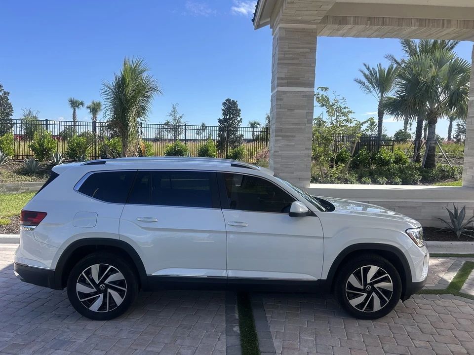 2024 Volkswagen Atlas - Image 16 of 21