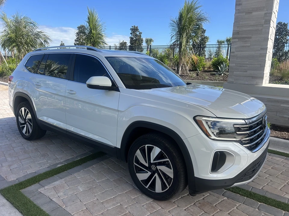 2024 Volkswagen Atlas - Image 2 of 21