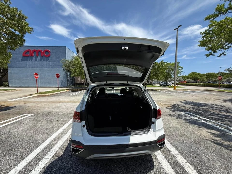 2024 Volkswagen Taos - Image 13 of 15