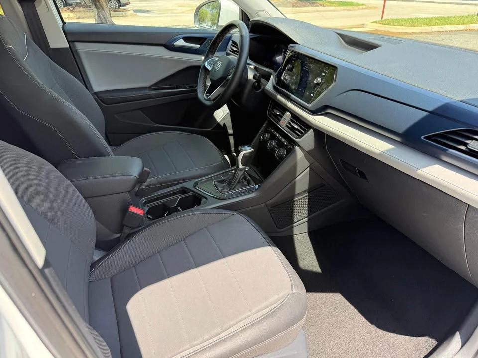 2024 Volkswagen Taos - Image 9 of 15